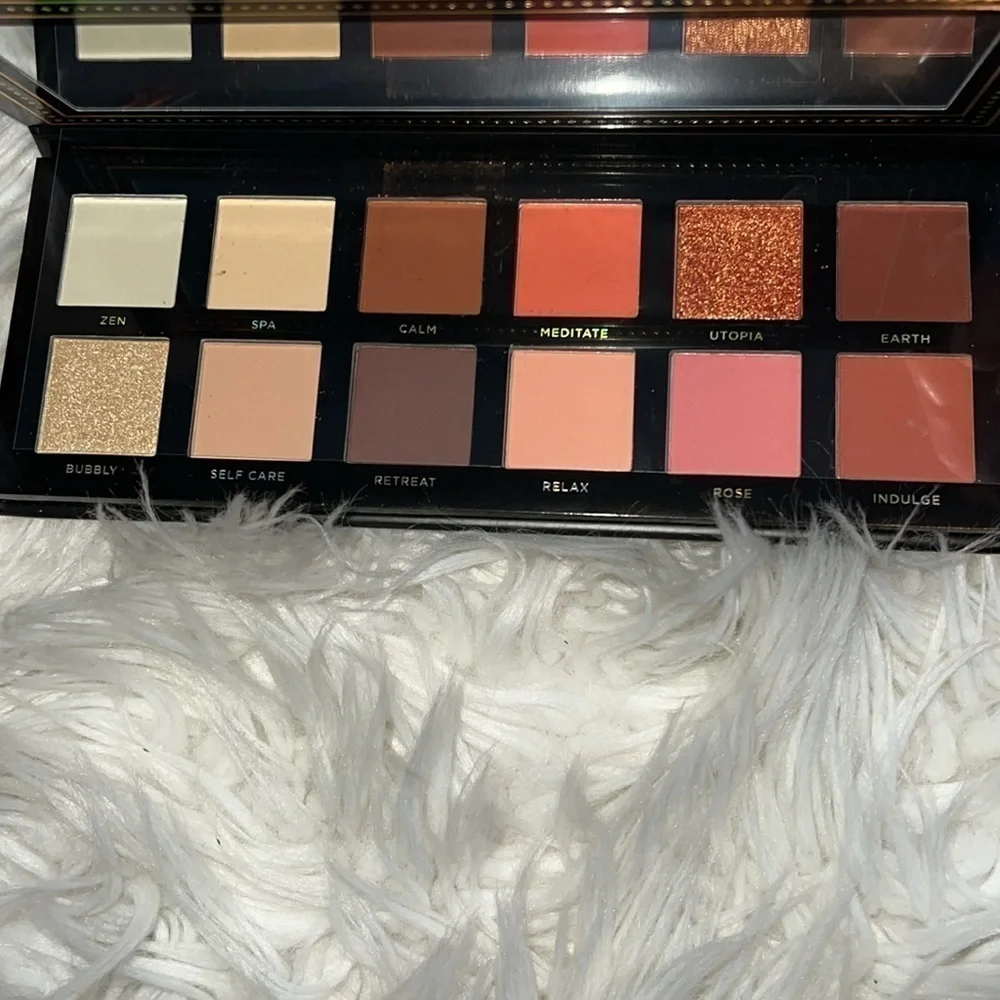 Ace Beaute Serentity Eyeshadow Palette